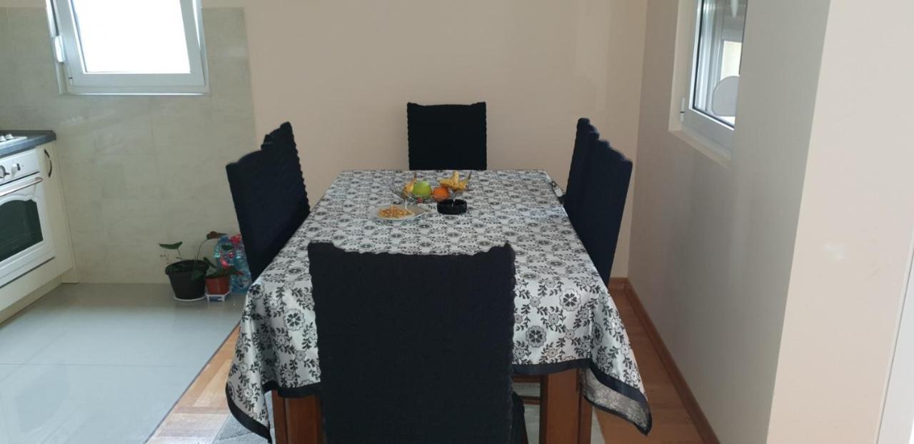 Nikolina Apartments Kotor Luaran gambar